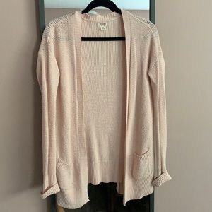 Light pink knitted cardigan
